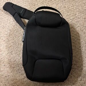 BANGE MENS ANTI THEFT BACKPACK BLACK CHARGING CAPABILITY NWOT